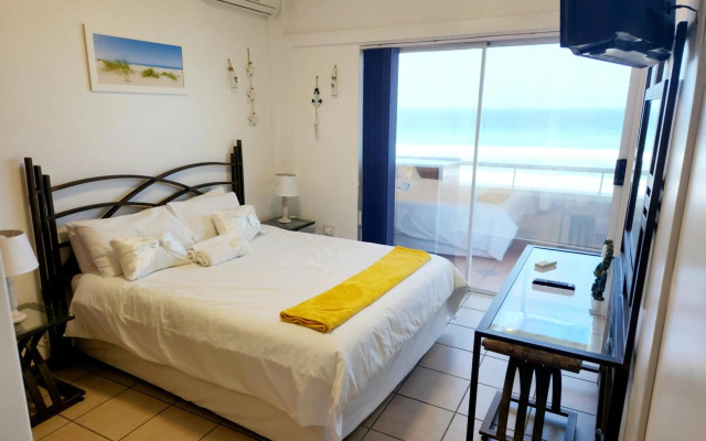 Beachside 3 bed apartment with stunning seaviews