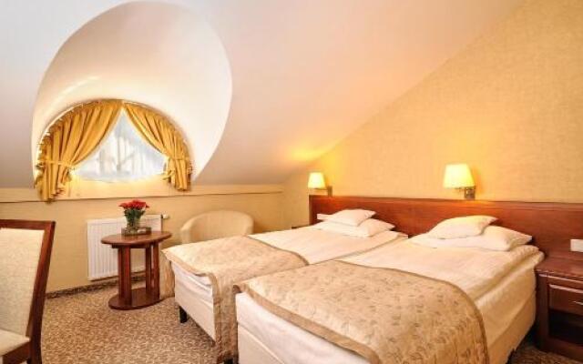 Hotel Centuria Wellness & SPA