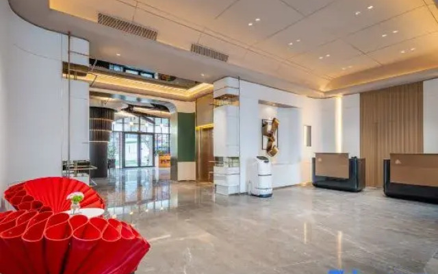 Rubyrose Rezen Retreat