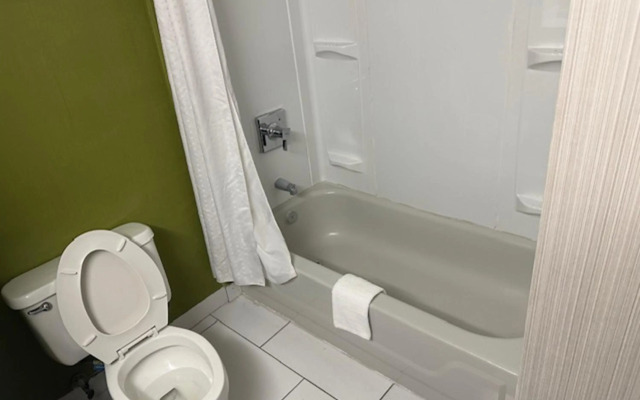 Sleep Inn & Suites