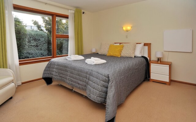 Woodbury Villa