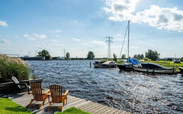 Beautiful Chalet With a Jetty, Near Frisian Lakes