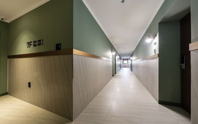 Brown Dot Hotel Suwon