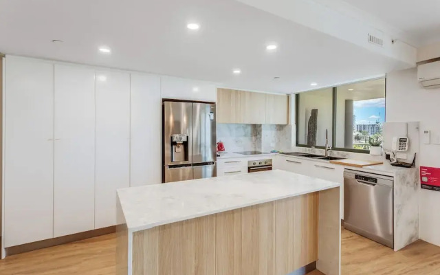 The Meriton on Main Beach