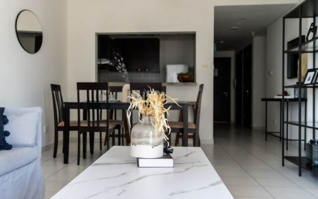 HiGuests - Marina Tower