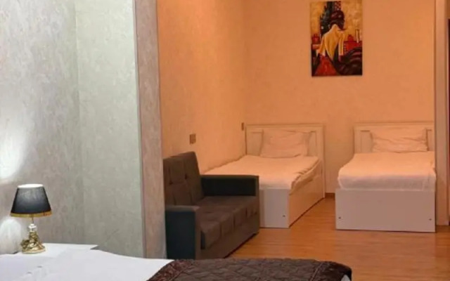 Family Hotel Grand Mirror