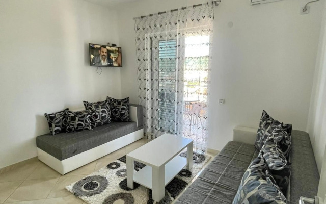 Queen Kodre Apartments