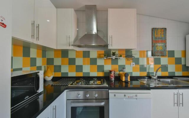 Clerigos Old Town Apartment