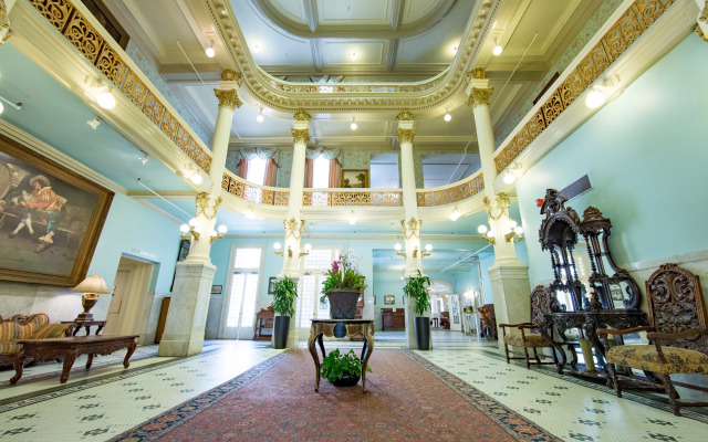 Menger Hotel