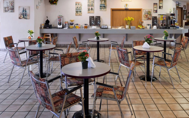 Americas Best Value Inn La Crosse