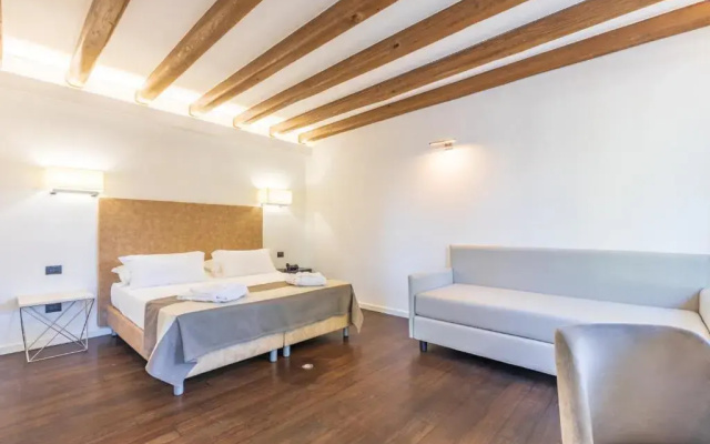 Raphael Hotel