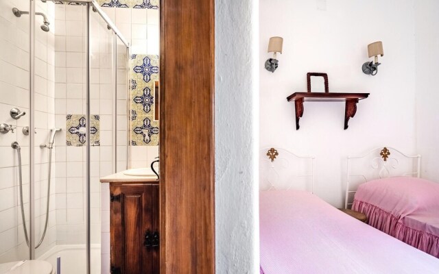 Beautiful Home in Grândola With Wifi and 4 Bedrooms