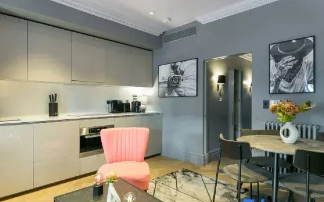 The Chambers - Covent Garden - by Frankie