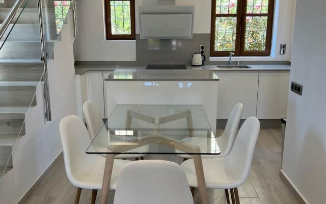 The Lodge - Desert Springs