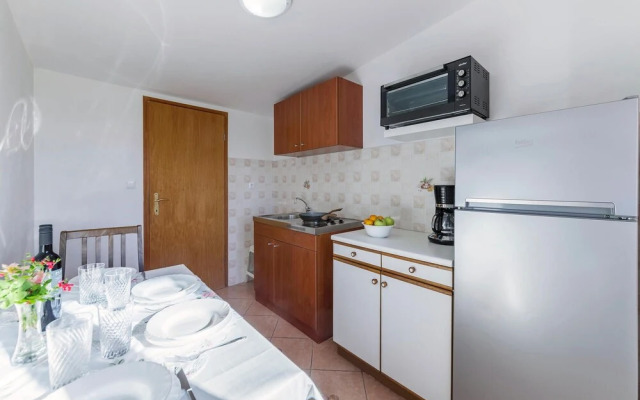 Stunning Apartment in Fazana With 2 Bedrooms and Wifi