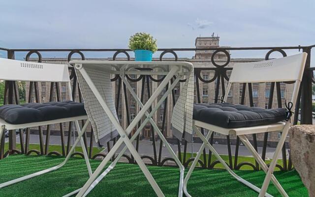 S Vidom na Moskovsky Prospekt