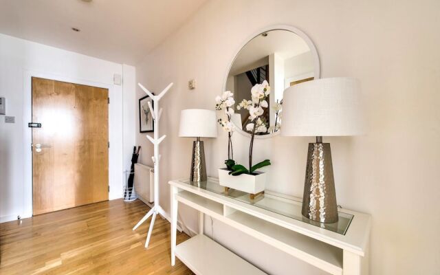 Stunning 2 Bed Apt in Merchant City With Parking