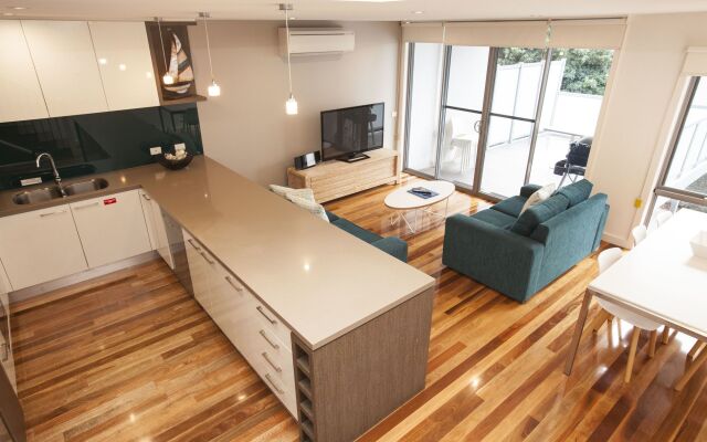 7 Falls Apartments
