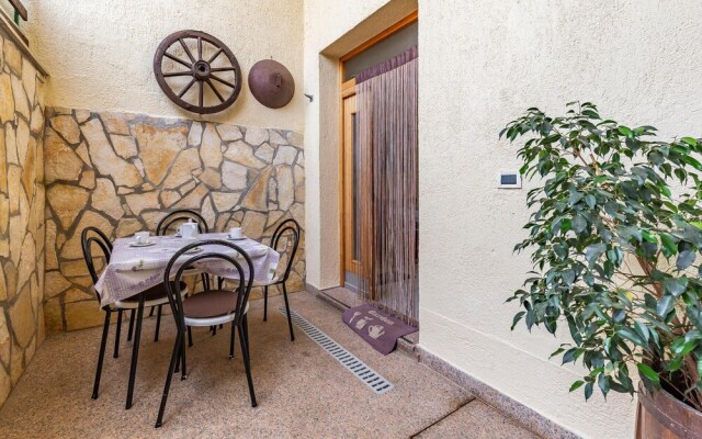 Nice Apartment in Rovinj With 2 Bedrooms and Wifi