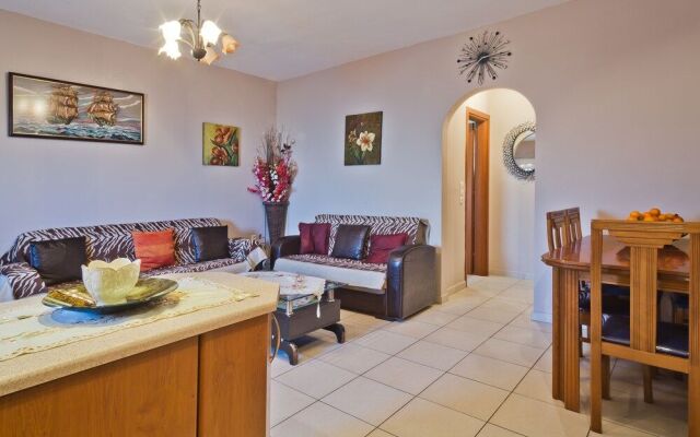 One Bedroom Apartment