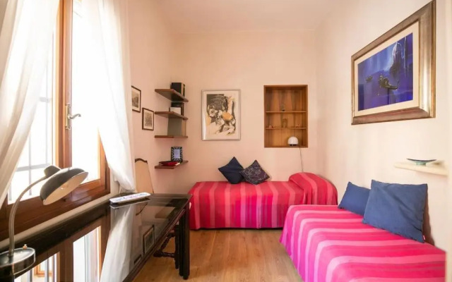 Classy Spacious Apartment Close To St.Mark Square (Adults Only)