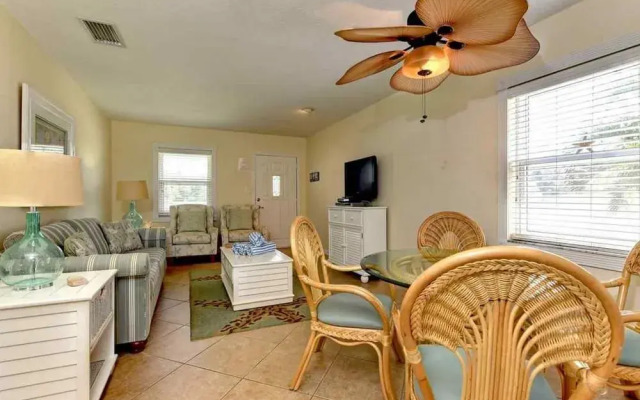 Casa Sierra 205 A 36th ST by RedAwning