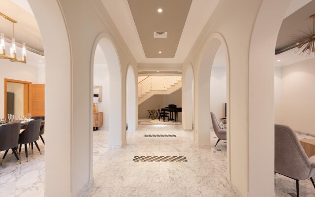 Maison Privee - Luxury 5BR Villa with Private Pool and Beach