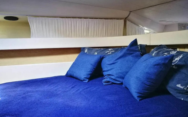 Desirè Charming House Boat