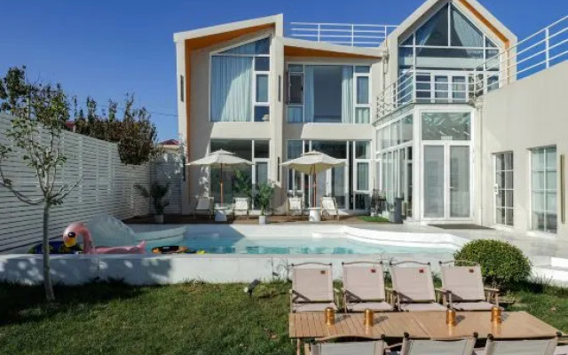 MEIN-house