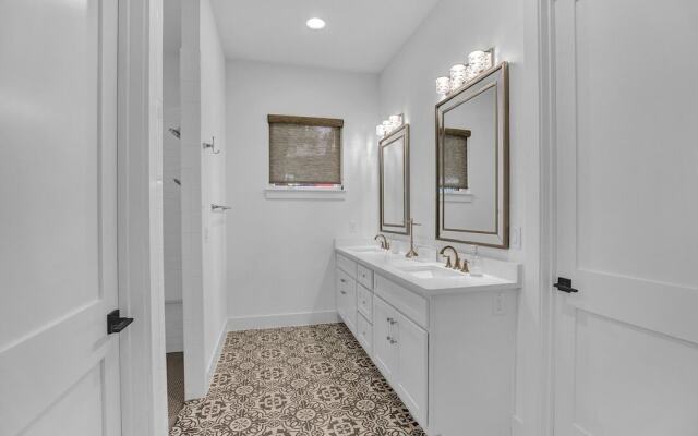 Whispering Waters 4 Bedroom Home