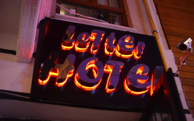 Letter Hotel