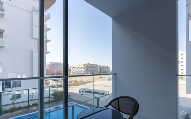 Executive 1 BR in Oasis - 2