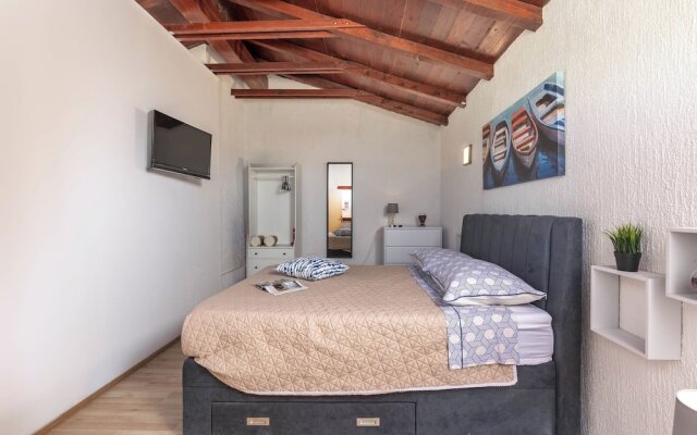 Holiday Home Sladonja - Apartment 01