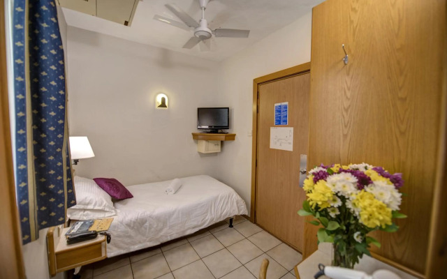 Sliema Chalet Hotel