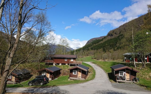 Eidsdal Camping Og Feriehus