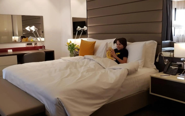 Alhambra Hotel & Convention, Bw Signature Collection