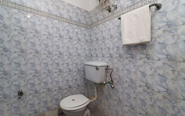 Collection O 29566 Hotel Mid Town