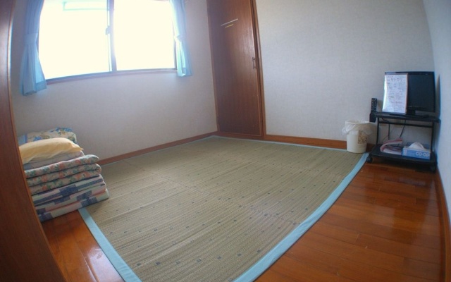 Minshuku Yadokari – Guest Rooms – Zamami