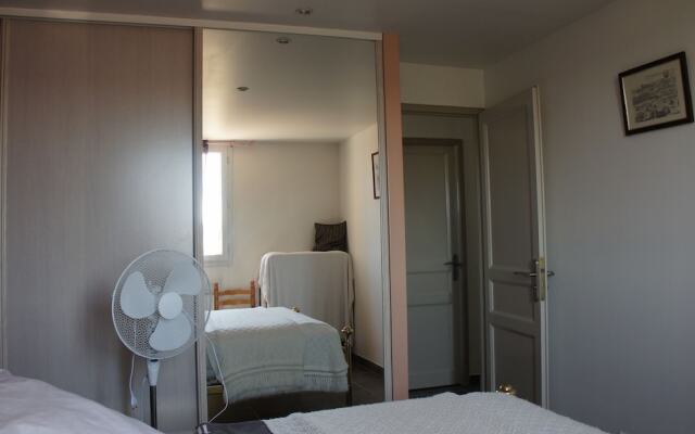 Charming Holiday Home in Oraison With Private Pool