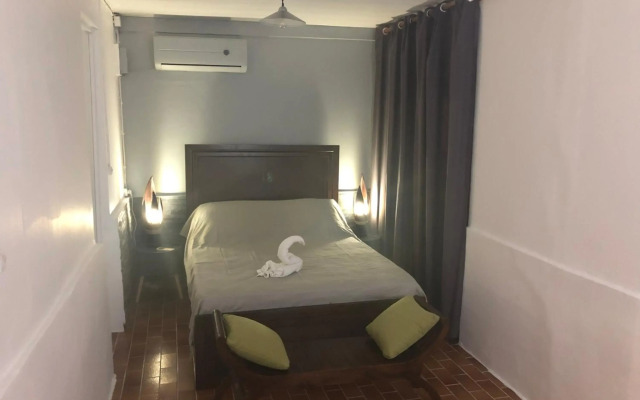 La DEPENDANCE CREOLE