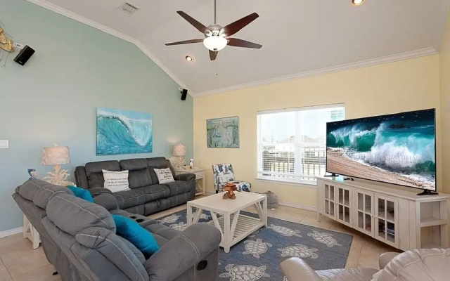 A Sassy Seagull 3 Bedroom Home