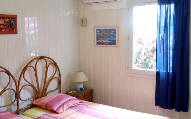 Bungalow With 2 Bedrooms in Bouillante, With Furnished Garden and Wifi - 100 m From the Beach