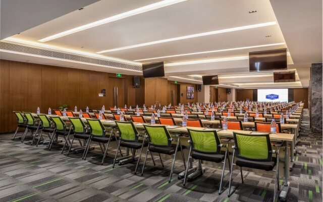 Hampton by Hilton Shenzhen Pingshan Station