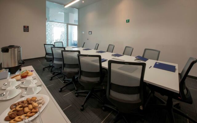 Microtel Inn & Suites by Wyndham San Luis Potosi