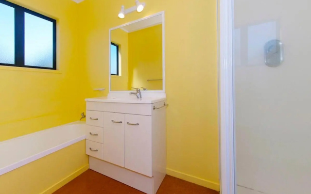 Rosemary Cottage - Hahei Holiday Home – Guest Rooms – Hahei