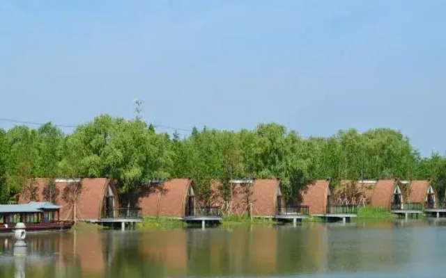 Guli Hongdou Resort • Lake Lodge