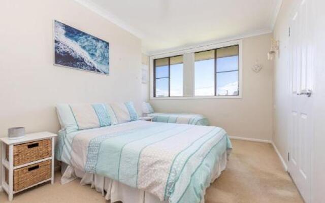 Shoreline 7 With 180 Degree Water Views