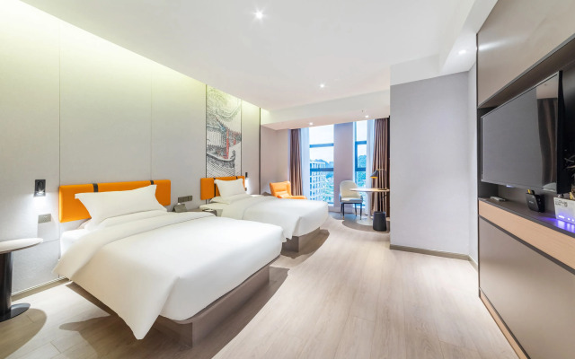 Qin Yue Shi Ye Hotel