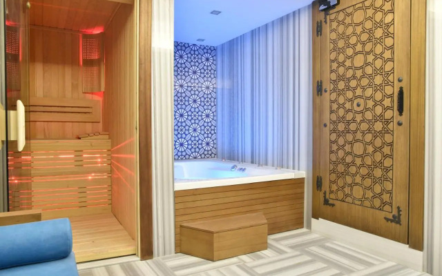 The Elegant Hotel