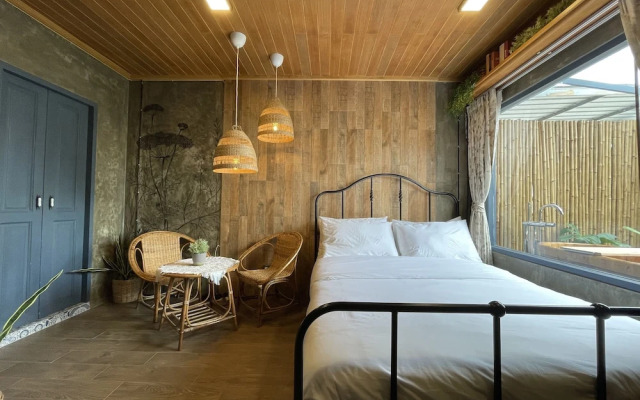 Central Old Town Cottage